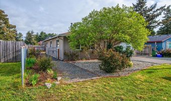 1105 1ST St, Bandon, OR 97411