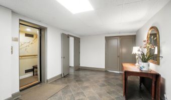 2376 Madison Rd, Cincinnati, OH 45208