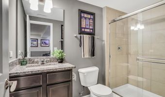 3227 N Heritage Ln, Arlington Heights, IL 60004
