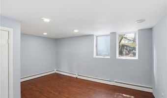29 E Shore Dr, Coventry, RI 02816