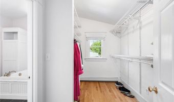 36 Kay Blvd, Newport, RI 02840