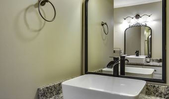 128 W Pinebrook Dr, Brandon, MS 39047