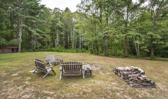 96 Pond View Dr, Auburn, NH 03032