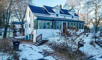 47 7th St, Bangor, ME 04401