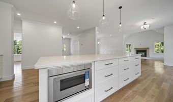 29 Westover Ln, Bow, NH 03304