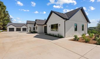 5120 Creek Oak Dr, Fallbrook, CA 92028