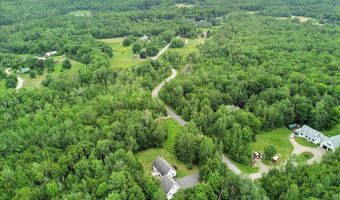 21 Bowling Green Ln, Belfast, ME 04915