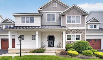 29 Mulberry Dr, Albany, NY 12205