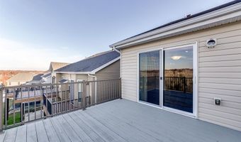 925 Meramec Grove Dr, Ballwin, MO 63021