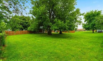 2707 Oakwood Dr, Bardstown, KY 40004