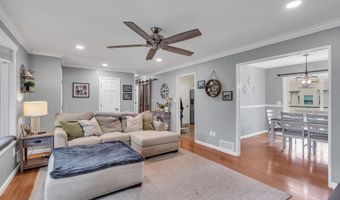 808 Sunset Rd, Beachwood, NJ 08722
