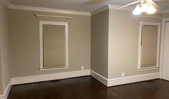 915 C St SE, Washington, DC 20003
