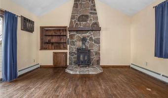 5 Lincoln Dr, North Smithfield, RI 02896