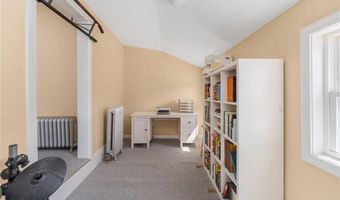 163 Bluff Ave, Cranston, RI 02905