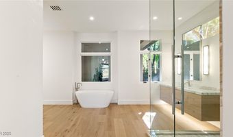 24 Soaring Bird Ct, Las Vegas, NV 89135