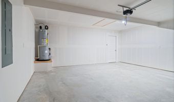 8089 Chesapeake Trl, Bauxite, AR 72011