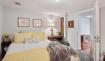 1511 Colleen Ave, Arden Hills, MN 55112