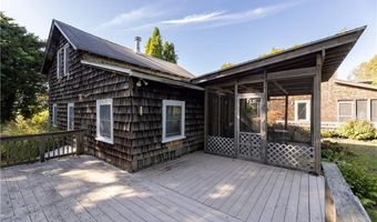 48 Ocean Ave, Jamestown, RI 02835