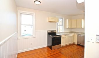 668 Thames St 2, Newport, RI 02840