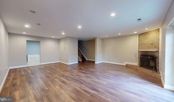 951 S ROLFE St 1, Arlington, VA 22204