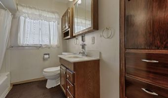 300 N Johns St, Amanda, OH 43102