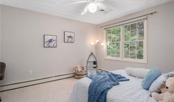 95 River Farm Dr, East Greenwich, RI 02818