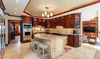 8 Buttonwood Dr, Andover, MA 01810