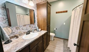 111 Arkansas Ave, Alton, IA 51003
