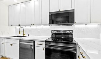 98-351 Koauka Loop C1903, Aiea, HI 96701