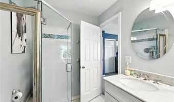 469 North Ln, Bristol, RI 02809