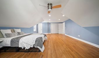 21 Oakwood Mnr, Cromwell, CT 06416