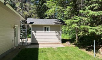 927 Bear Claw Rd, Clark Fork, ID 83811
