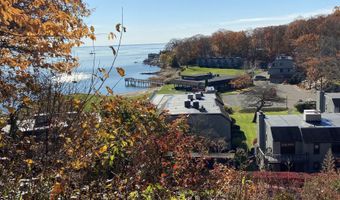 22 Harbour Vlg A, Branford, CT 06405