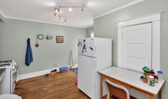 317 20th St 319, Ames, IA 50010