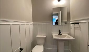 35 Primrose Ln, Cromwell, CT 06416