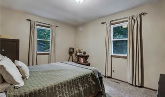 1103 Mulberry Dr, Altoona, WI 54720