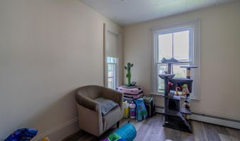 36 Larkin St, Bangor, ME 04401