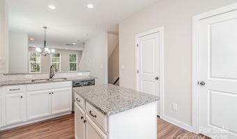 9444 Kings Parade Blvd, Charlotte, NC 28273