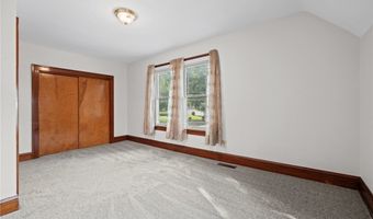 957 Cleveland Ave, Amherst, OH 44001