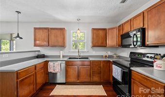 27 Sunview Cir, Arden, NC 28704