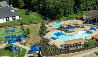8704 W Flycatcher Pl, Bentonville, AR 72713