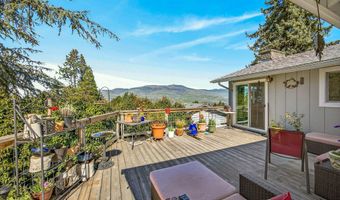 1159 Park St, Ashland, OR 97520