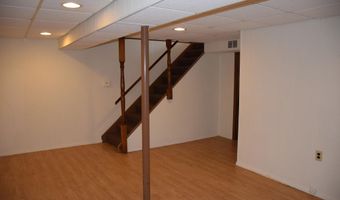 3393 Burbank Dr, Ann Arbor, MI 48105