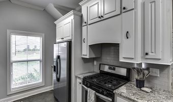 730 Sawgrass Lakes Dr, Brandon, MS 39042