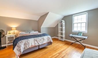 10 Cedar Wax Wing Rd, Allamuchy Twp., NJ 07840