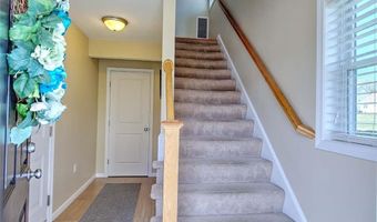 31 Streamview Dr, Cumberland, RI 02864