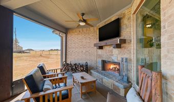 570 S Point Ct, Aledo, TX 76008