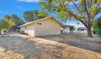 12490 Palomino Ln, Apple Valley, CA 92308