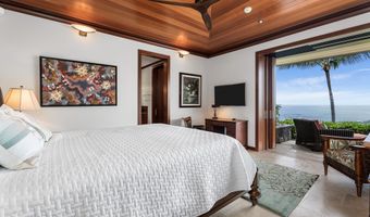 81-555 KAIUE St, Kealakekua, HI 96750