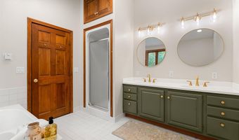 1 Danbury Cir, Amherst, NH 03031